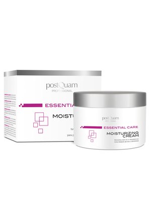 Crema hidratante PostQuam Essential Care para piel seca o deshidratada con envase y caja blancos, tapa plateada y diseño gráfico morado.