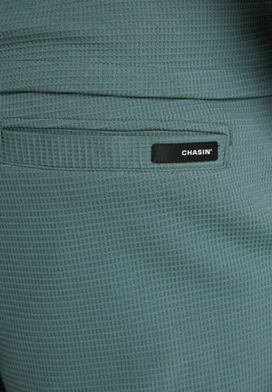 CHASIN', CHASIN' SHORTS STONES STRUCTURE - Shorts - green