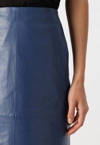 2nd Day JAYAN - Skinnskjørt - ensign blue