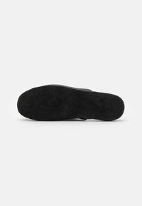 BOSS SMARTRAV SET - Hjemmesko - black