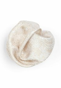 Beige gestructureerde stoffen scrunchie met subtiel bloemendessin, zacht en buigzaam, met een gedraaid ontwerp voor een stevige grip op het haar.
