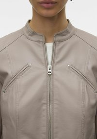 Vero Moda VMFAVODONA  - Giacca in similpelle - moon rock