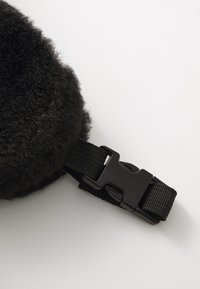Jacker CHAPKA COLLEGE UNISEX - Chapéu - black