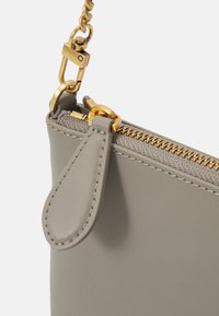 Pinko FLAT CLASSIC - Pochette - beige