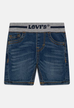 Dziecięce szorty dżinsowe z elastycznym szarym pasem w talii z logo Levi’s, dwoma kieszeniami z przodu i pomarańczowymi przeszyciami.