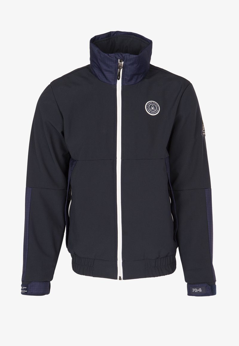 Merijalkka pehmeäkuorinen takki, jossa on korkea kaulus, täysin valkoinen vetoketju, brodeerattu logo rinnassa, teksturoidut yksityiskohdat hihoissa ja joustavat hihansuut.