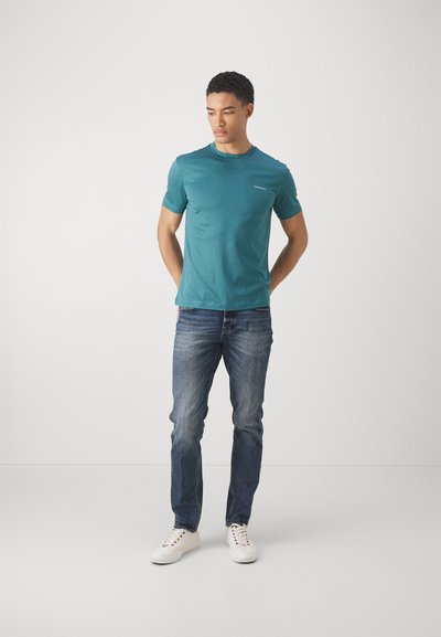 Emporio Armani Lihtne T-särk - hydro