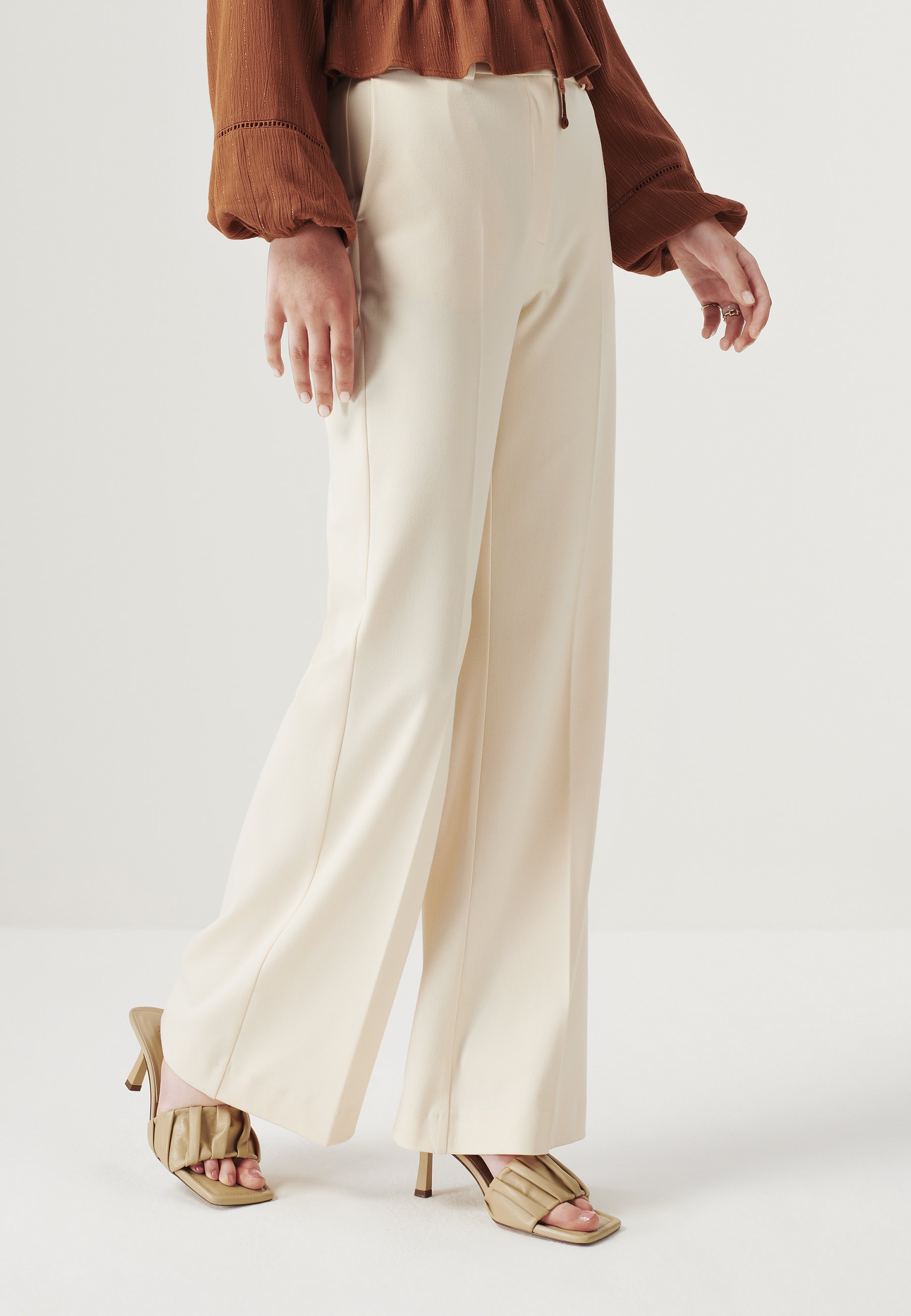 Costes Trousers - creme/beige - Zalando.de