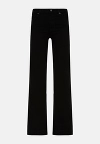 Pantalones vaqueros negros de corte acampanado, elaborados en denim. Cuentan con cierre de botón, cinco bolsillos y costuras clásicas. Textura suave con líneas limpias.