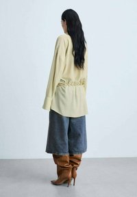 Mango Bluza z gumbi - light green