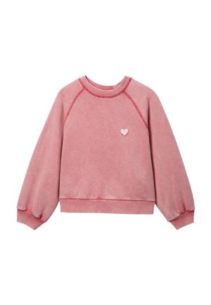 Sweatshirt rose à manches longues avec col rond, poignets et ourlet côtelés, arborant un petit emblème de cœur blanc sur la poitrine gauche.
