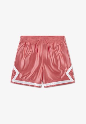 Pantaloni scurți atletici din satin roz, cu talie elastică, șnur și accente albe. Include dungi albe diagonale pe părțile inferioare laterale.