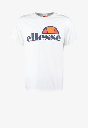 T-shirt blanc à manches courtes avec logo "ellesse" en bleu foncé et demi-cercle orange centré sur la poitrine.