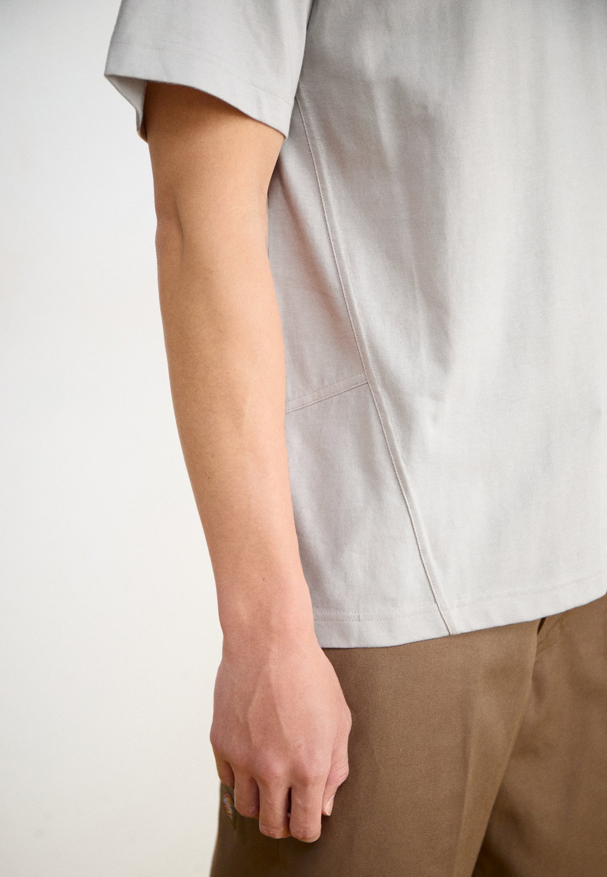 ICON TEE