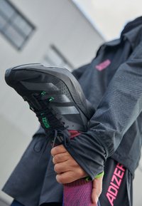 ADIZERO ADIOS PRO 3 UNISEX - Cestná bežecká obuv - core black
