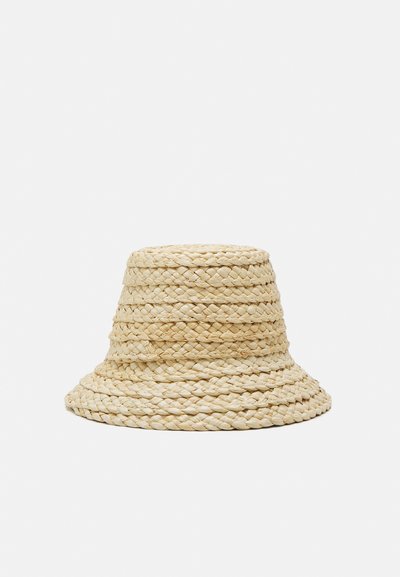 RUSLAN BAGINSKIY EMBELLISHED BUCKET HAT - Kalap - natural