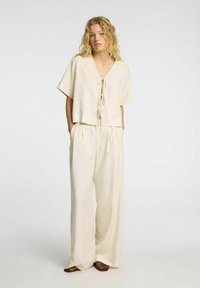 Selected Femme SLFNATUK 2/4 BOXY TIE  B - Blusa - birch
