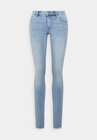 Vaqueros ajustados de color azul claro, hechos de denim, que cuentan con un diseño clásico de cinco bolsillos, un ligero desgaste y un cierre de cremallera.