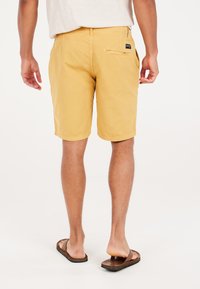 Protest COMIE - Shorts - butteryellow