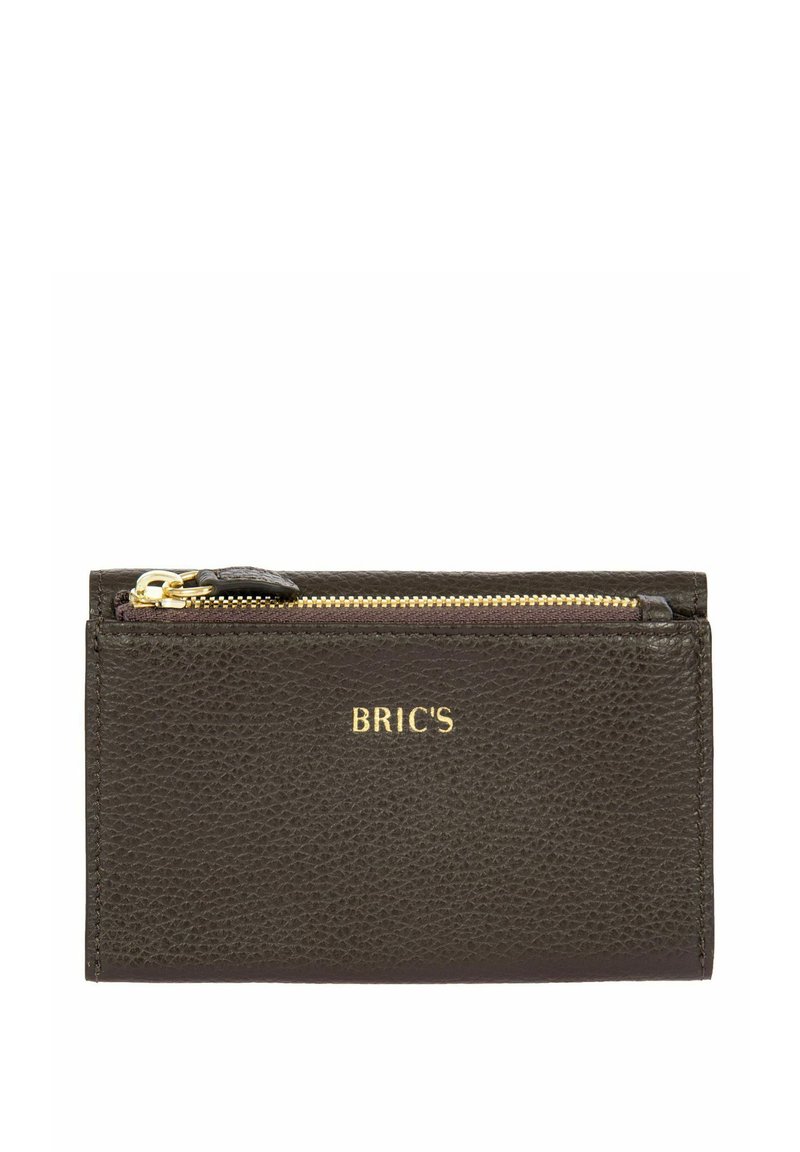 Portefeuille en cuir brun à texture galet avec une fermeture éclair dorée, arborant un logo embossé sur le devant. Design mince avec une finition texturée et fermeture éclair.