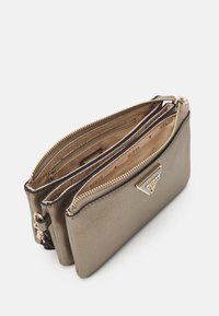 Guess LATONA MINI SET - Skuldertasker - pewter