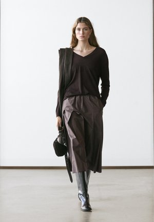 OVERSIZE V-NECK - Pullover - dark brown