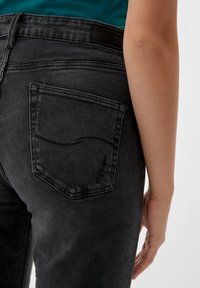 QS Flared Jeans - dunkelgrau