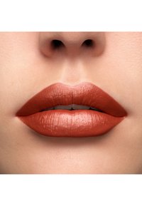 LANCÔME L'ABSOLU ROUGE CREAM czerwony