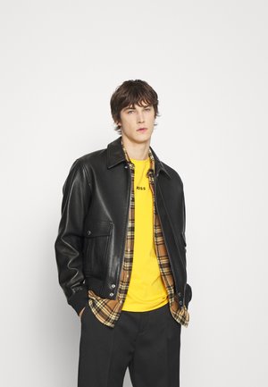 CHUP - Jednoduché triko - medium yellow