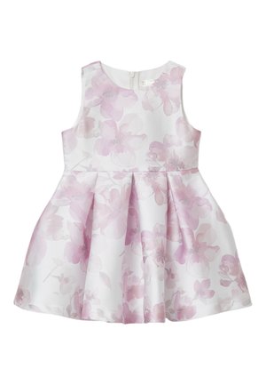 Abito senza maniche bianco con motivo floreale rosa, corpetto aderente e gonna svasata a pieghe, con chiusura a cerniera sul retro.