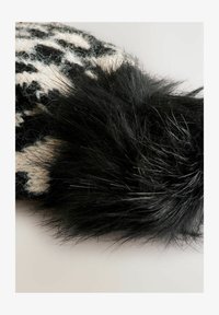 Unausgewählt, black/white animal