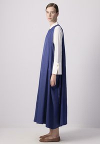 Touché Privé GATHERED OVERSIZE - Robe de jour - navy blue