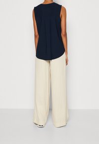Esprit Pusero - dark blue