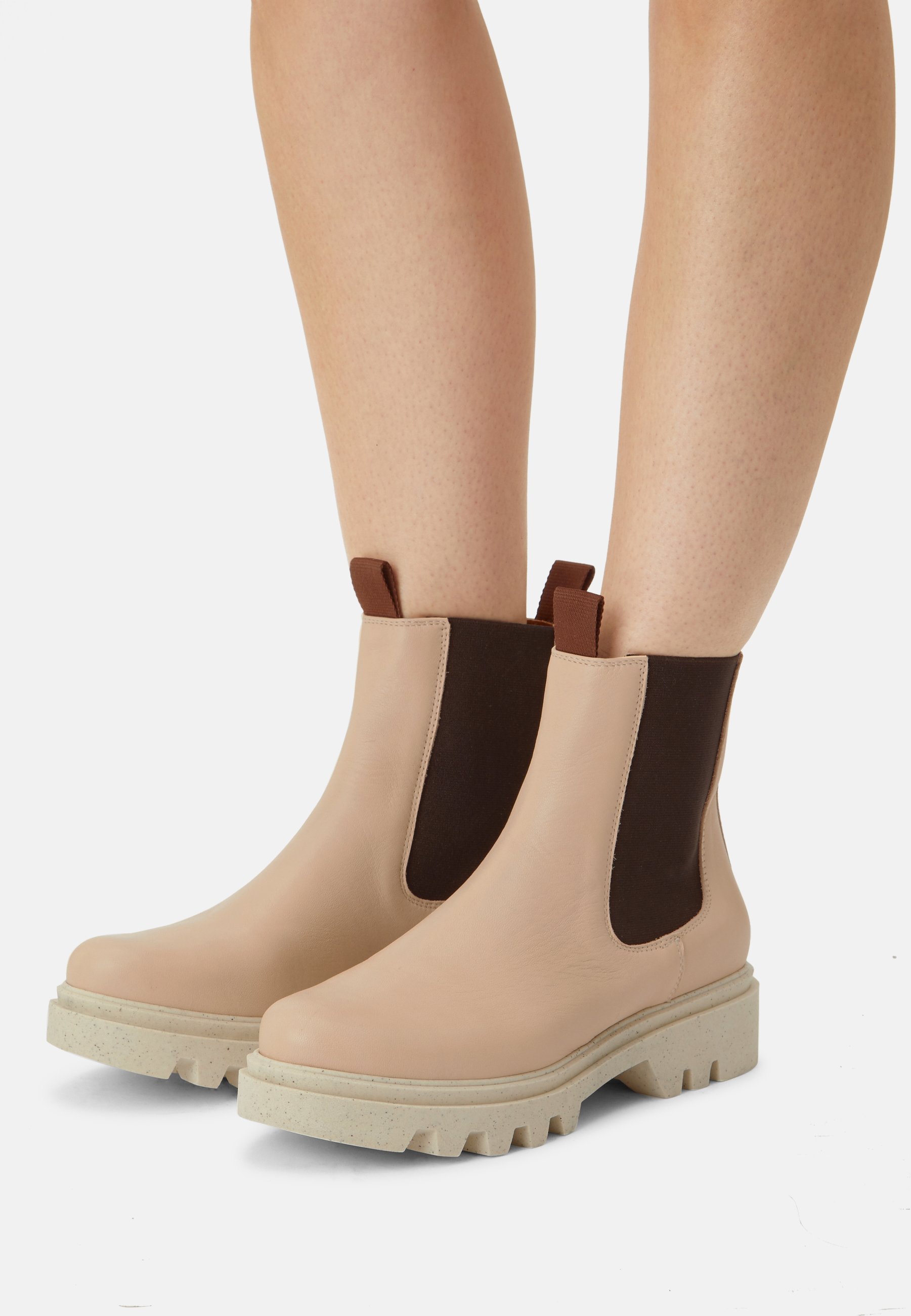 Ropa y zapatos de mujer | La mejor selección en Zalando