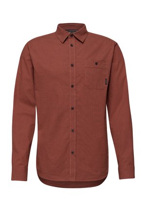 Camicia da uomo a maniche lunghe con bottoni, di colore ruggine, con una tasca sul petto dotata di bottone e una sottile trama verticale.