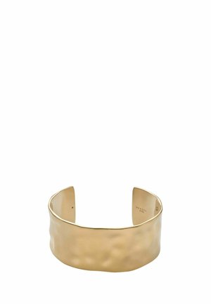 Guld armring med en hamret tekstur, glatte kanter og et åbent design. Fremstillet af metal med en poleret overflade.