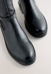 Next STANDARD FIT - FOREVER COMFORT ROUND BUCKLE DETAIL - Høje støvler/ Støvler - black
