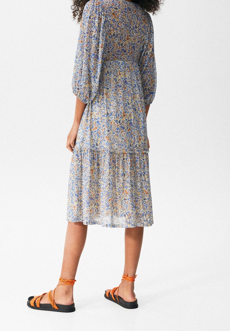 pull and bear floral midi dress PULL&BEAR. Flower print midi dress. TM Hibuy market