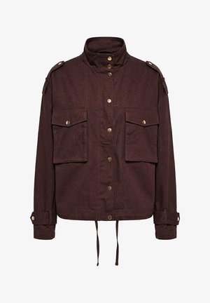 Braune, kurze Jacke mit Druckknopfverschluss, zwei vorderen Klapptaschen, hohem Kragen, Schulterklappen und verstellbaren Handgelenkriemen.