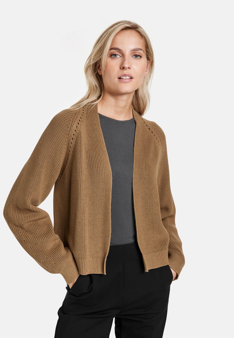 Offene Strickjacke