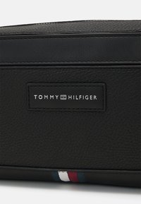 Tommy Hilfiger BUSINESS REPORTER - Τσάντα χιαστί - black