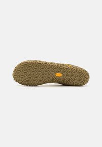 Merrell VAPOR GLOVE 6 - Hardloopschoenen voor op de weg - khaki/coyote