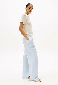 Tommy Hilfiger CORE RELAXED STRAIGHT - Pantaloni - breezy blue