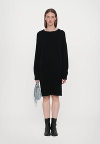 CLOSED CREW NECK MINI DRESS - Stickad klänning - black