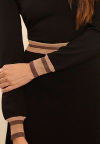 Love & Roses REGULAR FIT - CREW NECK MIDI  - Abito in maglia - black metallic