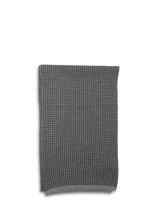 Grau gestrickte Decke mit einem Hahnentrittmuster. Weiche Textur mit einem glatten Randfinish, rechteckige Form.