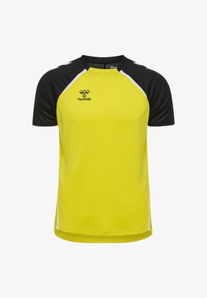 T-shirt de sport jaune avec des manches raglan noires. Présente un logo au centre et des accents blancs le long des épaules. Tissu doux et texturé.
