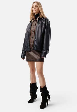 Boots - black