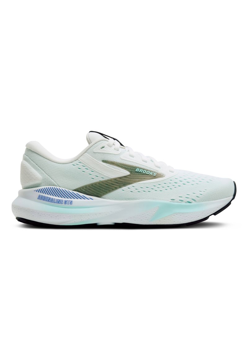 Weißer Laufschuh mit leichtem Mesh-Obermaterial, grünen Akzenten, strukturierten Details und einer gepolsterten Sohle. Verfügt über die Markenbezeichnungen "Brooks" und "Adrenaline GTS".