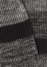 Bickley+Mitchell SET - Szal